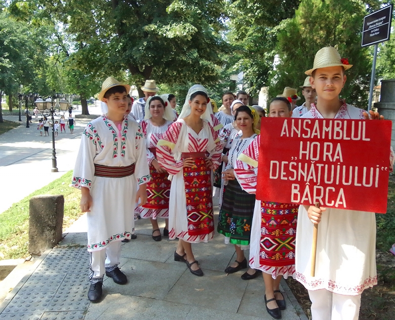 Автентични носии и фолклорен маратон "Богатствата на Дунав" Автентични носии и фолклорен маратон "Богатствата на Дунав"