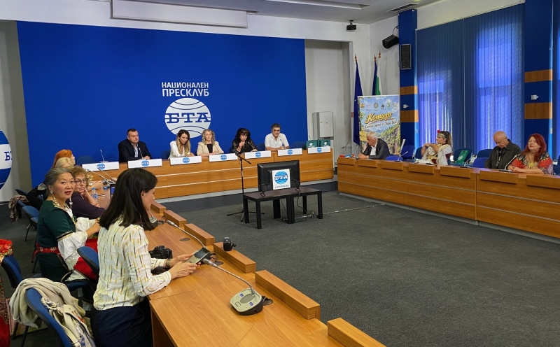 АБУЖЕТ отбелязва 70-годишнината си с инициатива за културния туризъм в Искърското дефиле АБУЖЕТ отбелязва 70-годишнината си с инициатива за културния туризъм в Искърското дефиле