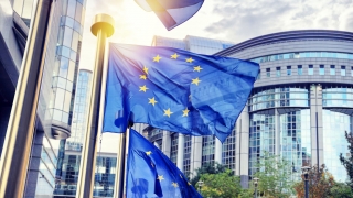 Tourism in COVID-19 crisis: MEPs demand clear action plan to help the sector