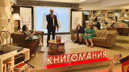 „Антология на миражите“ в литературен клуб „перото“